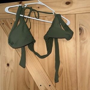 Aerie wrap bikini top. Size Medium and green.